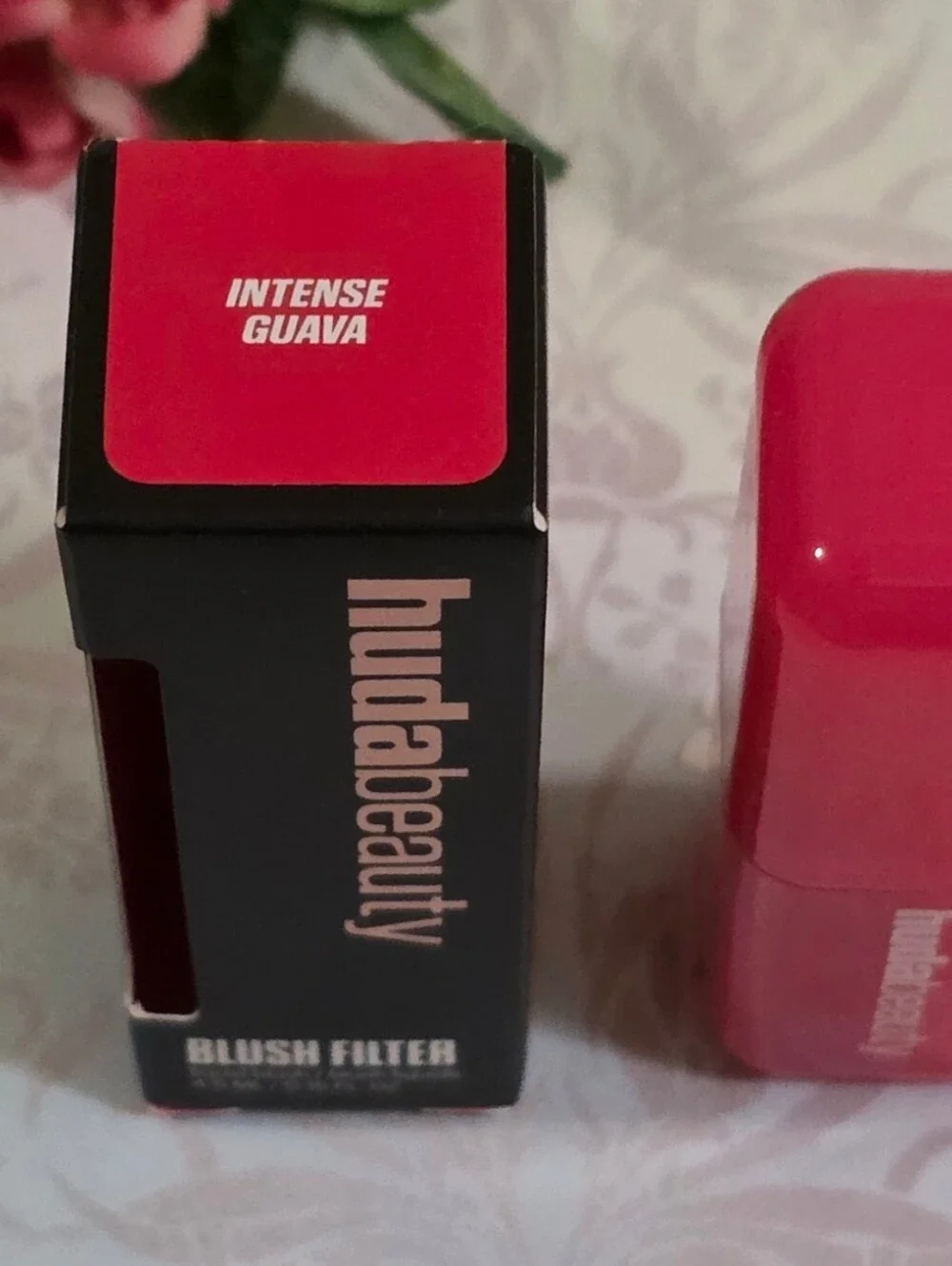 hudabeauty Intense Guava Liquid Blush - Vibrant Pink Cheek Tint